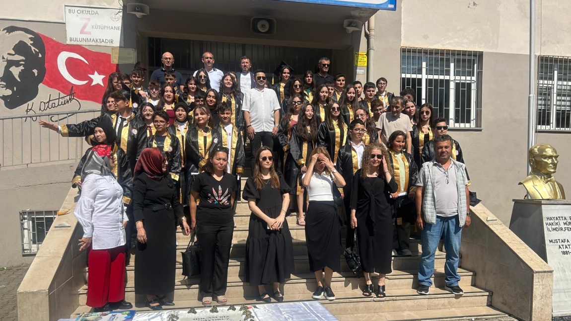 8. SINIF ÖĞRENCİLERİMİZ MEZUN OLDU